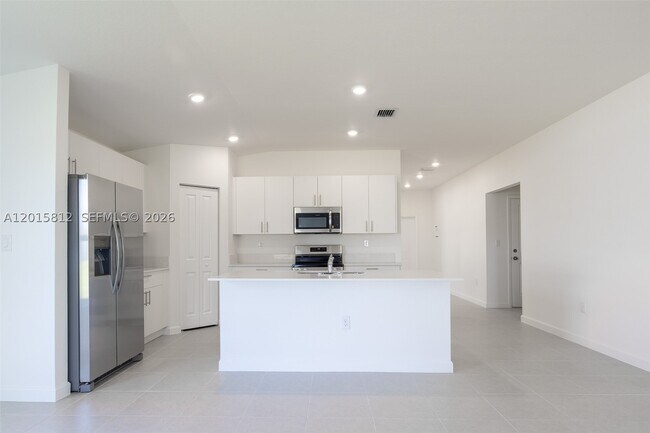 Building Photo - 17564 SW 285th St