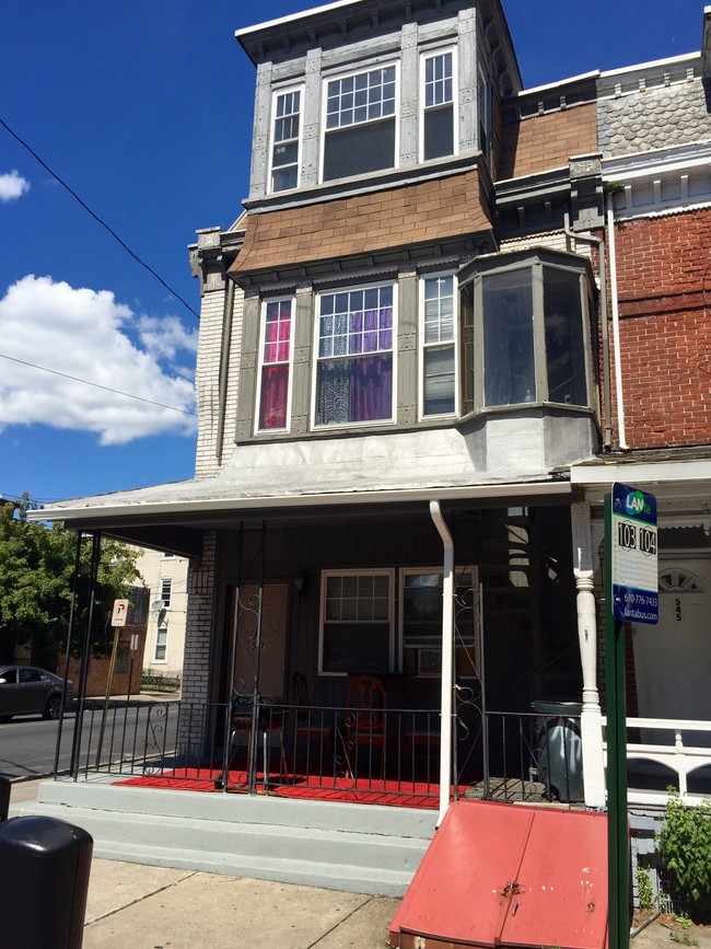 Building Photo - 547 N. 6th Street