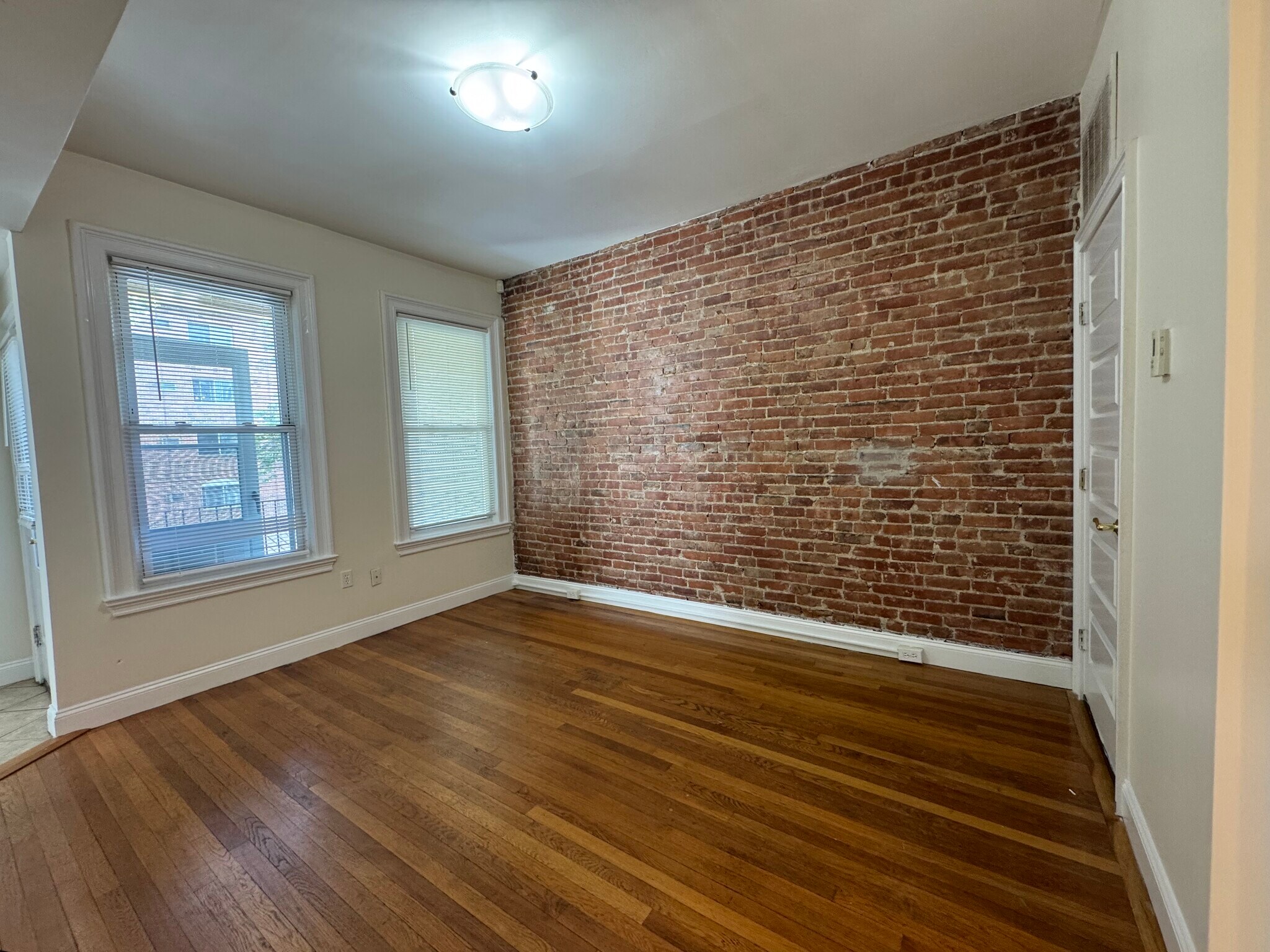 Building Photo - 50 Ashford St