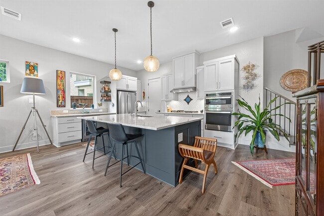 Building Photo - 9979 Pebble Glen Dr