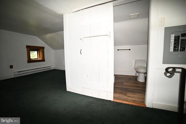 Building Photo - 473 Davis Rd