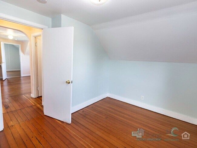 Building Photo - 3088 Felder rubs