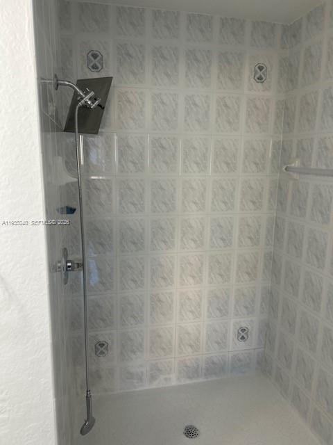 Building Photo - 37 W 11th St