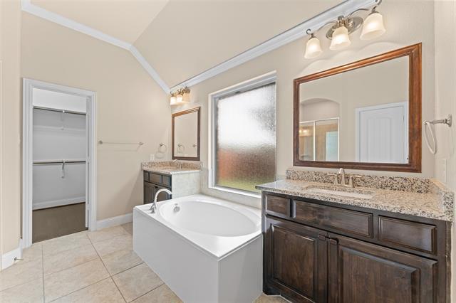 Building Photo - 600 Fishback Cir