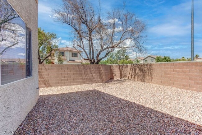Building Photo - 9548 W Spring Blush Ave