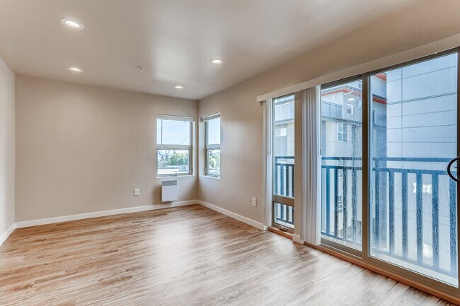 Building Photo - 4523 8th Ave NE