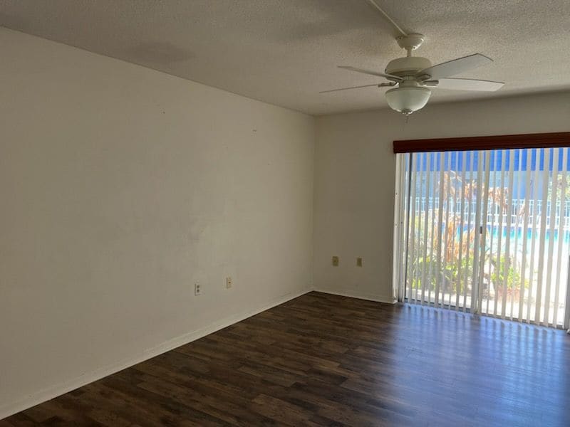 Building Photo - 2497 Country Club Dr