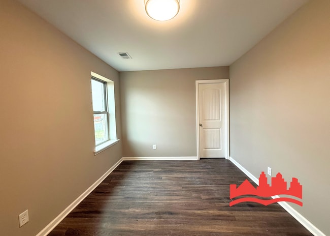 Building Photo - 7565 Bridalbrook Ln