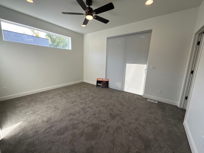 Building Photo - 4012 Burch Creek Dr