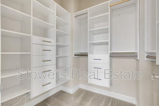 Building Photo - 521 N Miraloma Ct