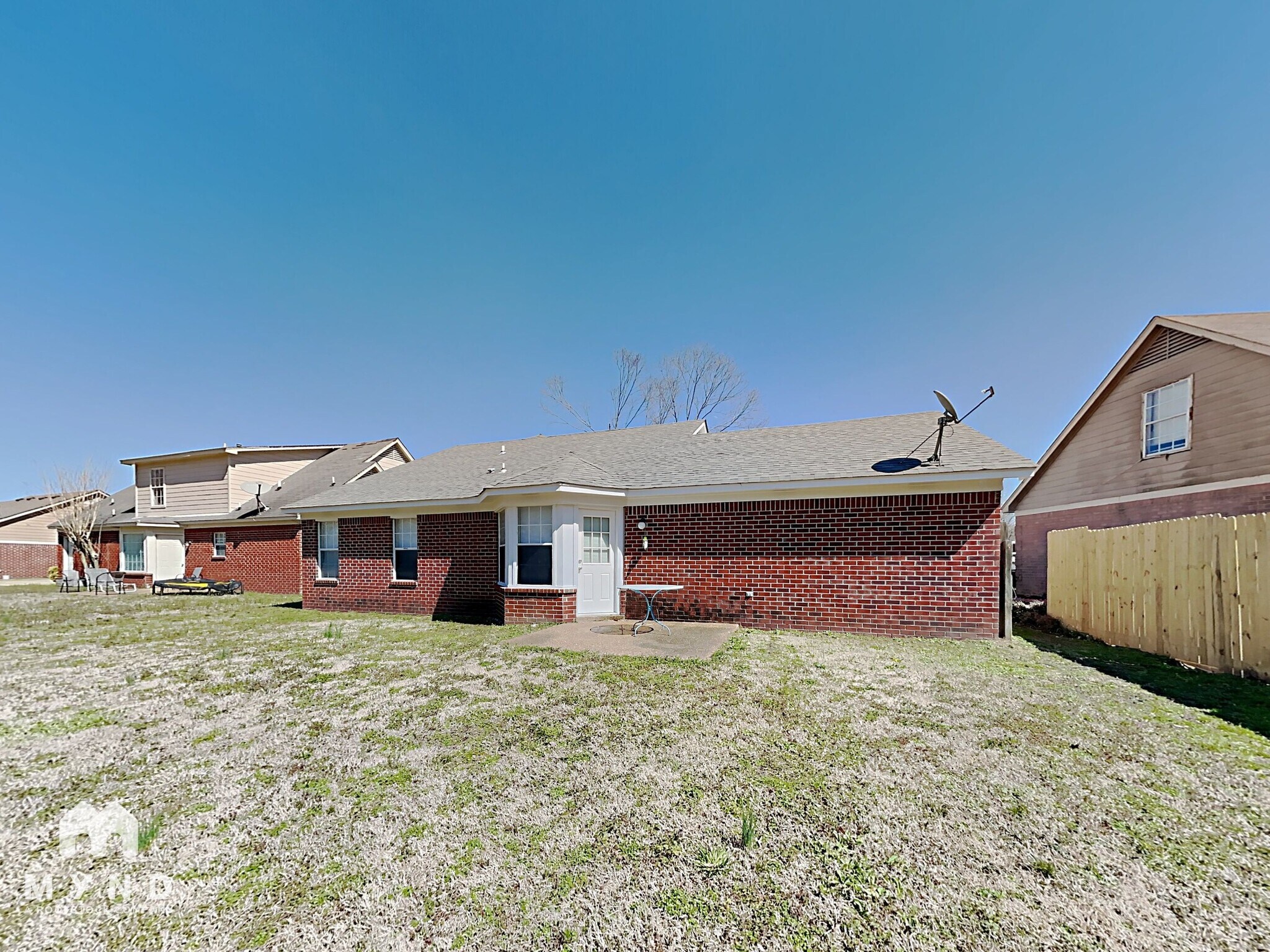 Building Photo - 5551 W Avalon Dr