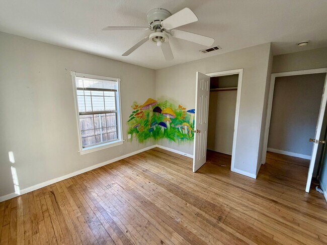 Building Photo - 3/1 in the Heart of Waco