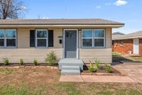 Building Photo - 529 N Baumann Ave