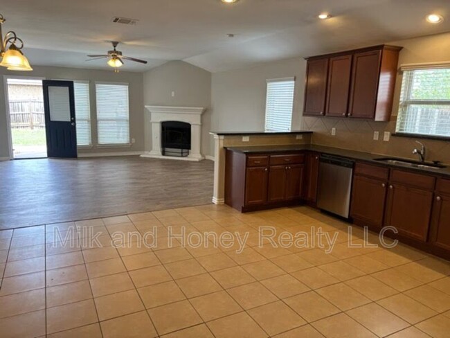 Building Photo - 8101 NW 105th St