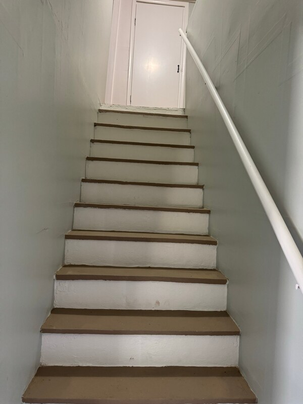 Building Photo - 115 Marshall St