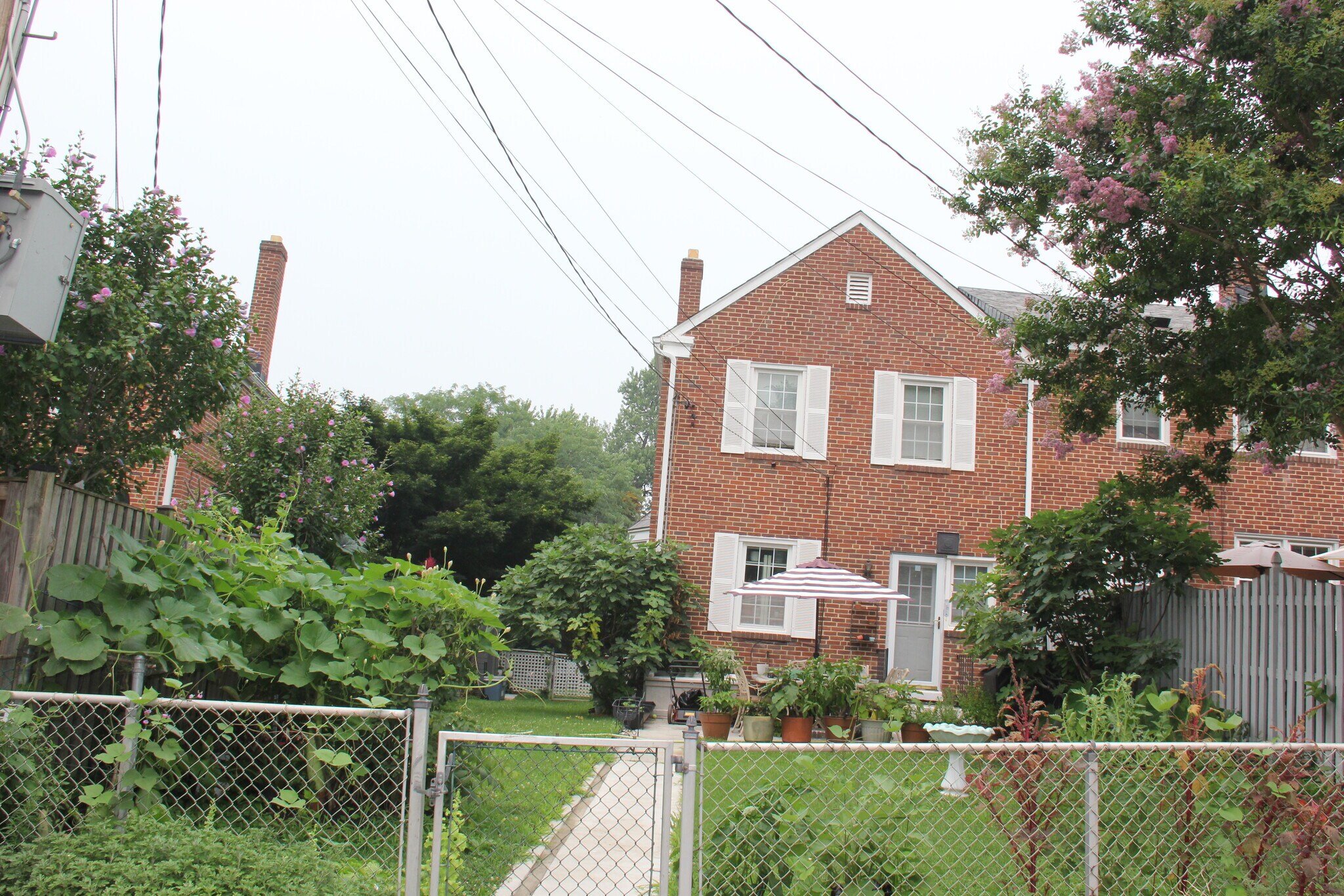 Building Photo - 209 Brandon Rd