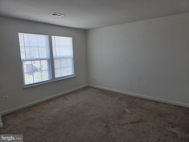 Building Photo - 5185 Mudville Ln