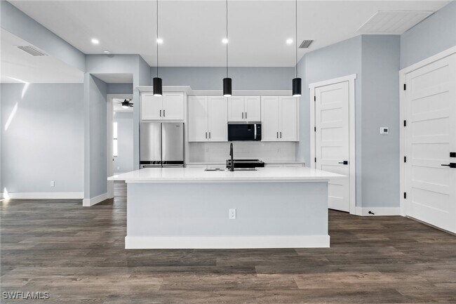 Building Photo - 3928 NW 46th Ln