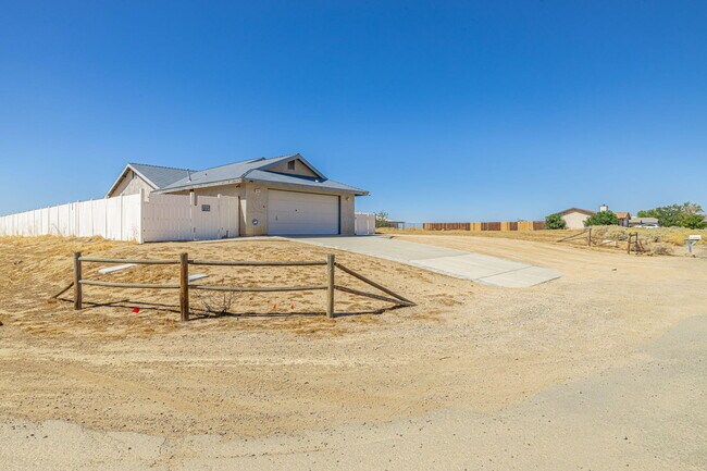 Building Photo - 6940 Quezon Ave