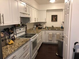Building Photo - 3838 E Sunnydale Ln