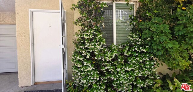 Building Photo - 1029 Pleasant View Ave