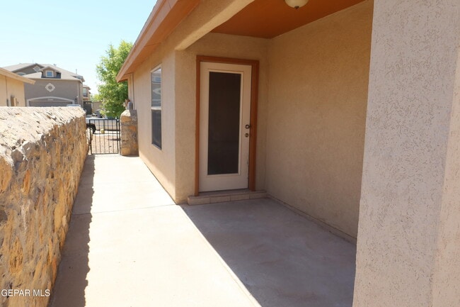 Building Photo - 14217 Otter Point Ct