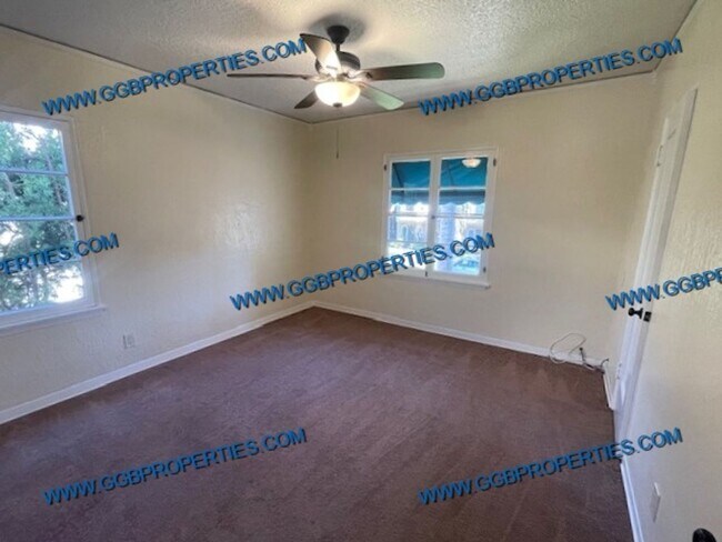 Building Photo - 2209-2211 Eucalyptus Ave