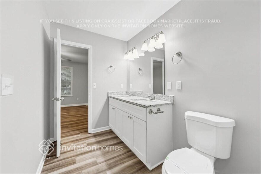Building Photo - 204 Zircon Ln