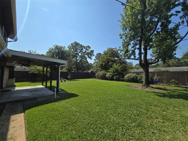 Building Photo - 9211 Kempwood Dr