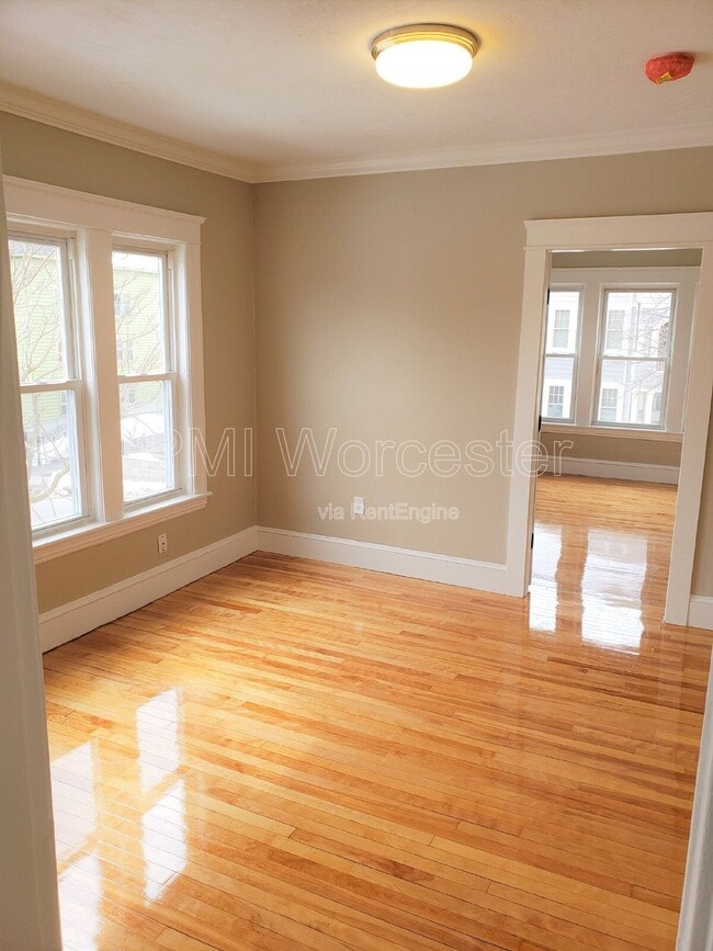 Building Photo - 29 Loxwood St