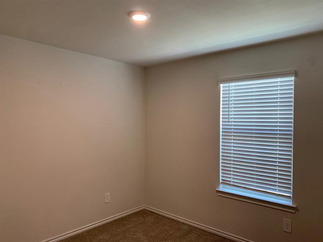 Building Photo - 240 Boxwood Dr