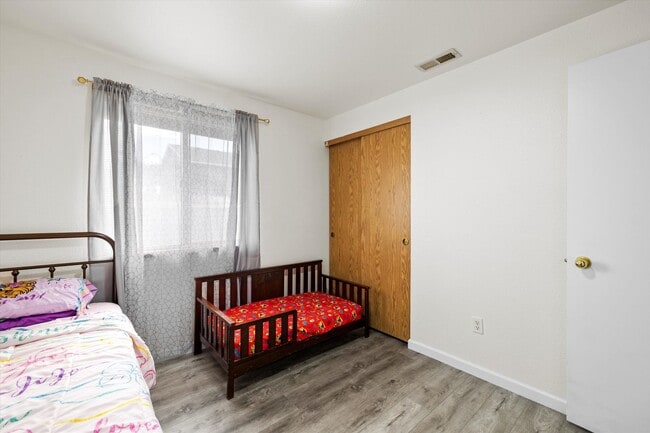 Building Photo - AVAILABLE SEPTEMBER!!!! Beautiful 3bed/2bath house in Pasco, Washington. - APPLY NOW!!!