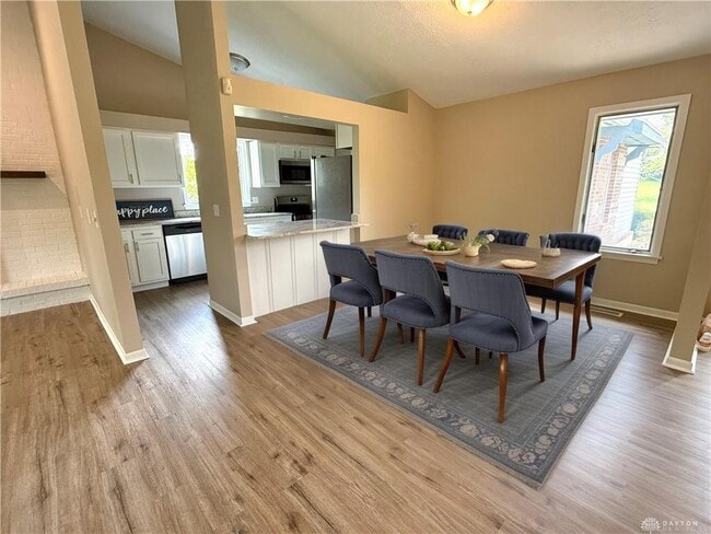 Building Photo - 3360 Cortez Dr