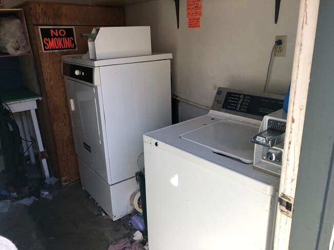 Building Photo - 801 Ashland St