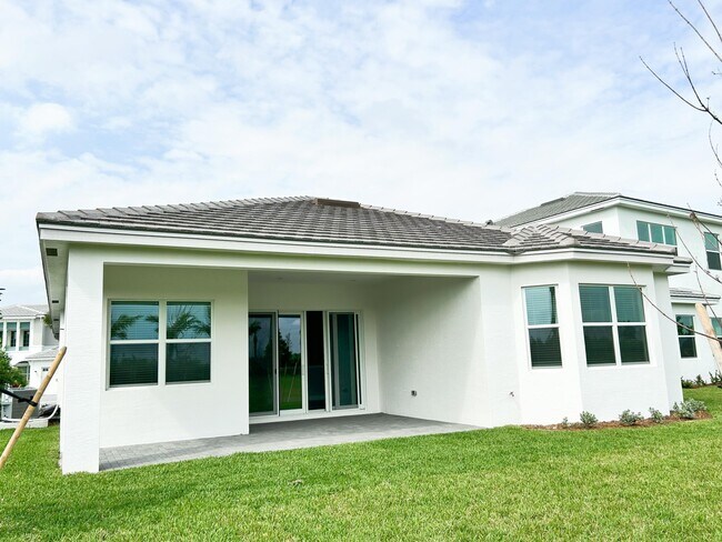 Building Photo - 5327 Liberty Ln