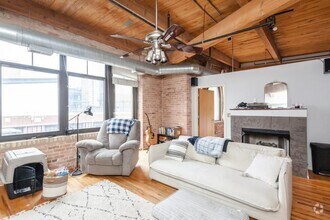 Building Photo - 2 bedroom in Chicago IL 60661