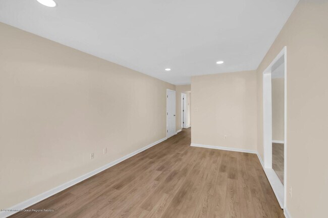 Building Photo - 800 Navesink River Rd