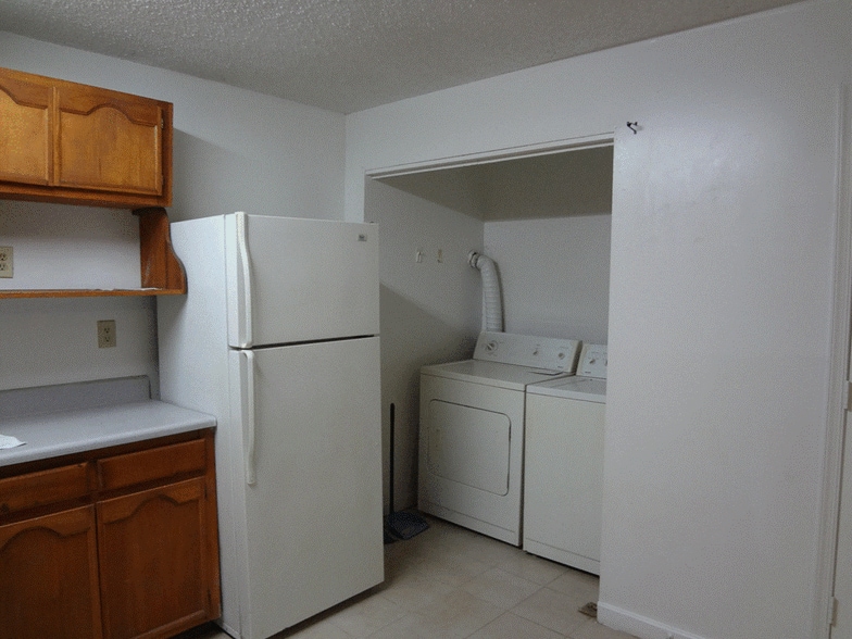 Washer/Dryer in kitchen - 6344 Winston Pl