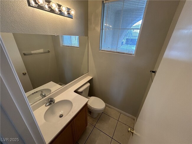 Building Photo - 8439 Regal Hills Ct