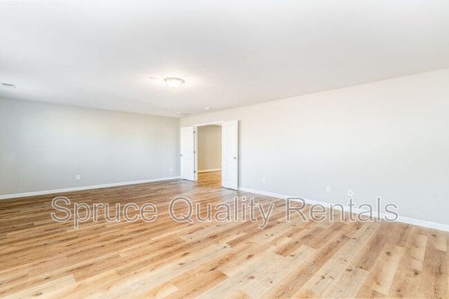 Building Photo - 164 Solstice Dr