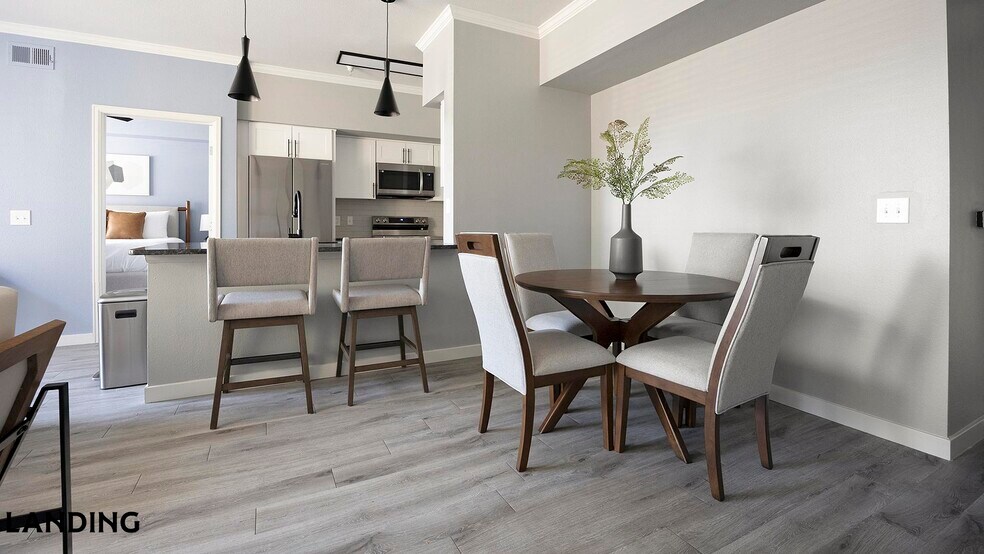 Building Photo - 901 Colorado Blvd