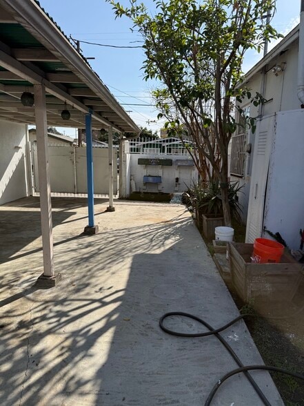 Building Photo - 3720 Ruthelen St