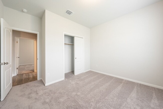 Building Photo - 4-Bedroom Temple Rental Near VA, Baylor Scott & White & Parks