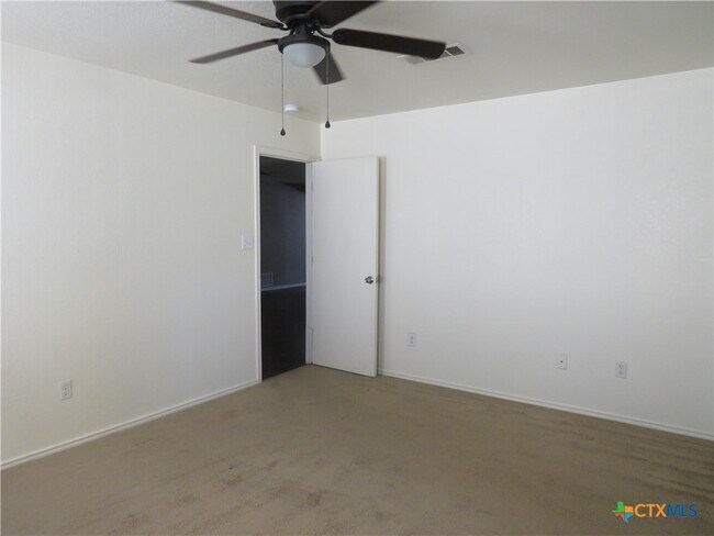 Building Photo - 2501 Westwood Dr