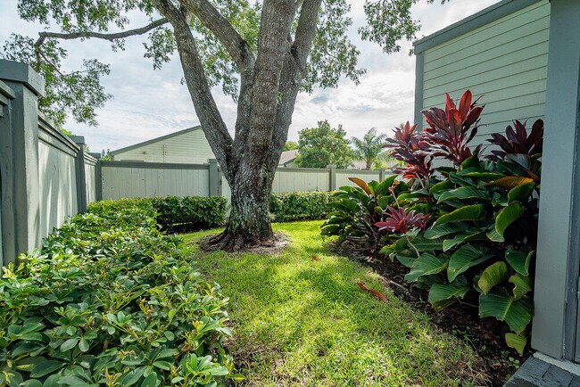 Building Photo - 13335 Bedford Mews Ct