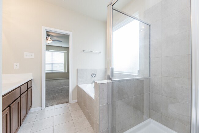 Building Photo - 24922 Scarlatti Cantata Dr