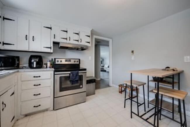 Building Photo - 4117 Utah Ave