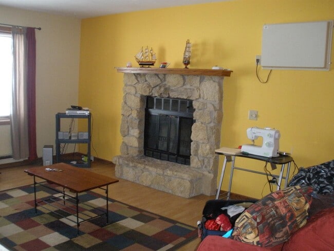 Building Photo - 6763 Hammersley Rd