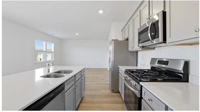 Building Photo - 129 Saddlebred Wy