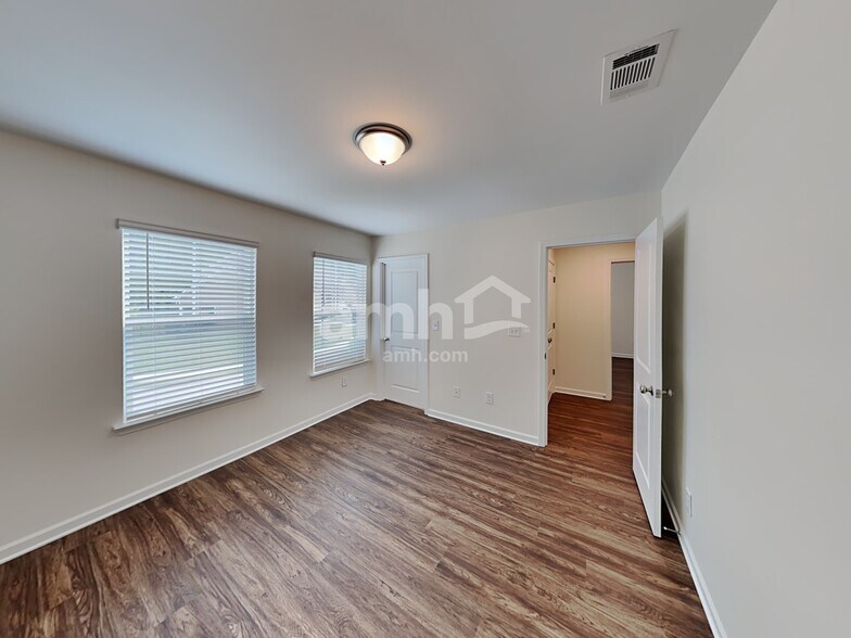 Building Photo - 85 Shelby Ct